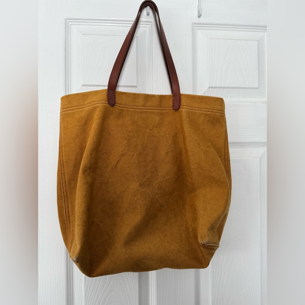 Madewell canvas tote in beautiful acorn shade.